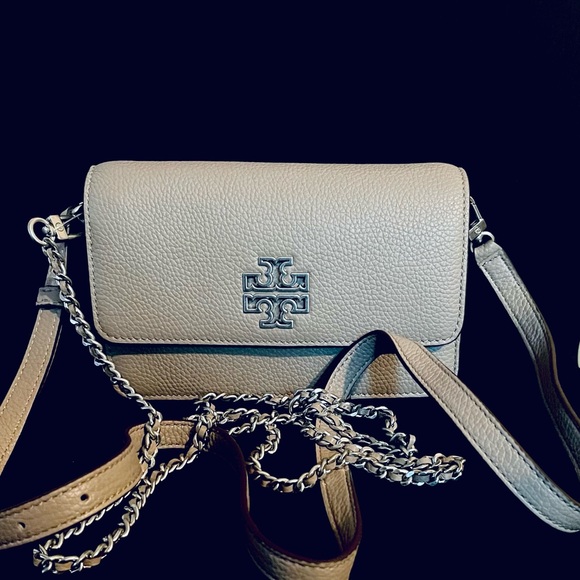 🔥🔥🔥 Tory Burch Logo Crossbody Bag with Extra Strap (NEW) 🛍